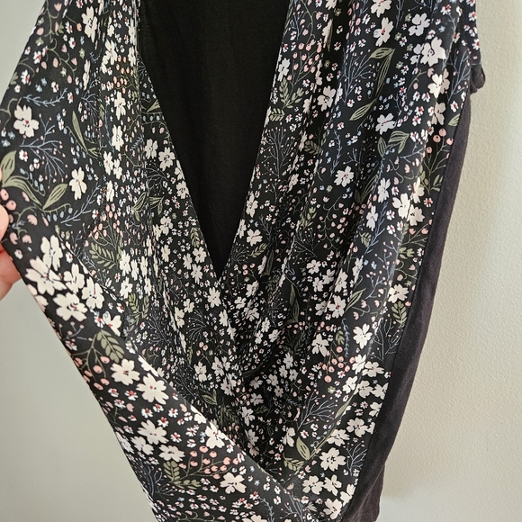 Loft Blouse Tank Top Floral Faux Wrap Black Business Casual Neutral V-Neck - Picture 4 of 8